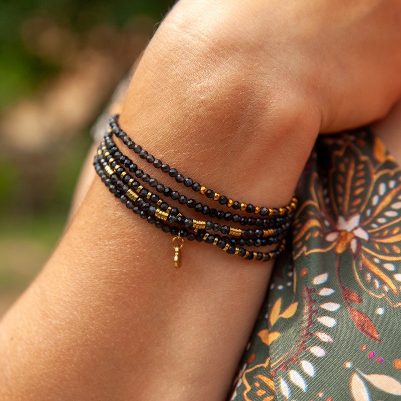 Bracelet-Collier “Nuit étoilée” Lapis lazuli facetté — Bracelet 6 tours / Collier 2 tours  Une cascade d’azur qui habille la