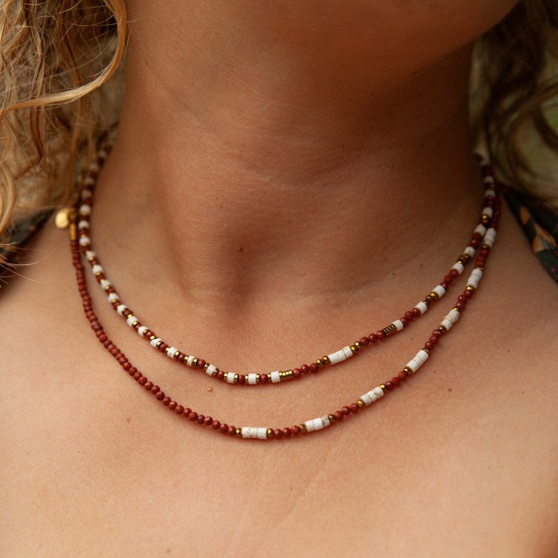 Bracelet Collier "Baiser volé" Jaspe Rouge & Howlite – Bijou 6 tours