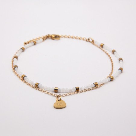 Chaîne de cheville double rang "Innocence" en pierre de lune facettée et cœur doré – bijou délicat et lumineux