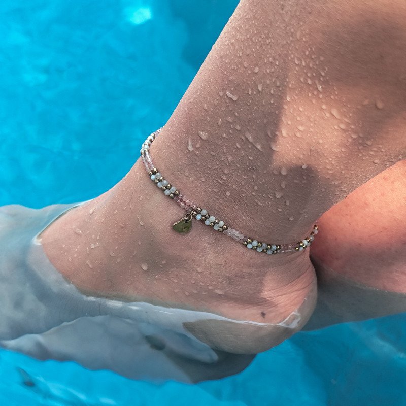Chaîne de cheville"Rayon de Lune" quartz rose & perles dorées – Double rang | Petit Cœur